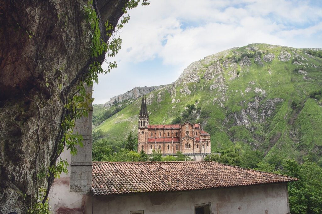 church, covadonga, mountain-7476963.jpg